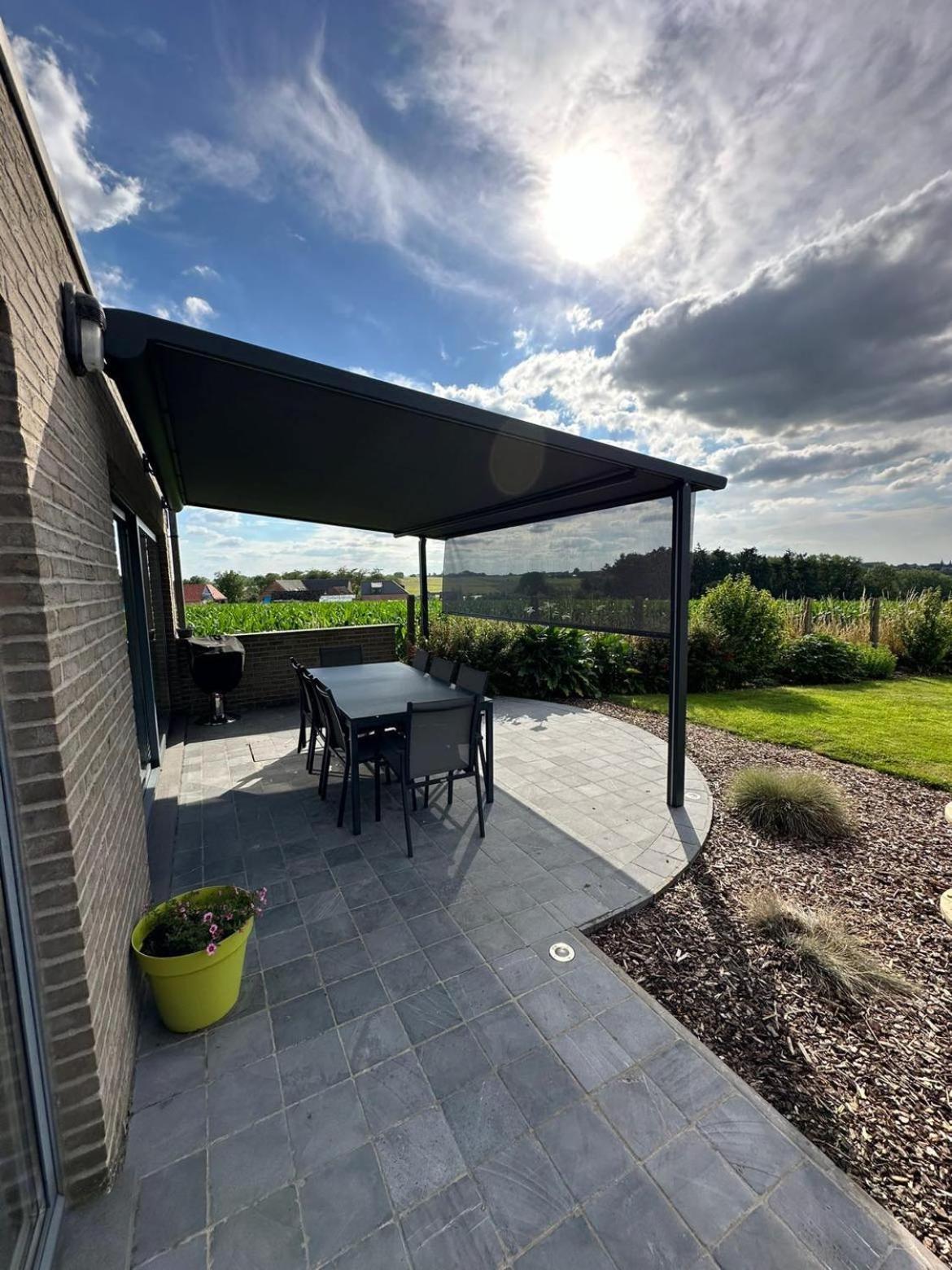 Vakantiewoning Leberg Brakel Buitenkant foto