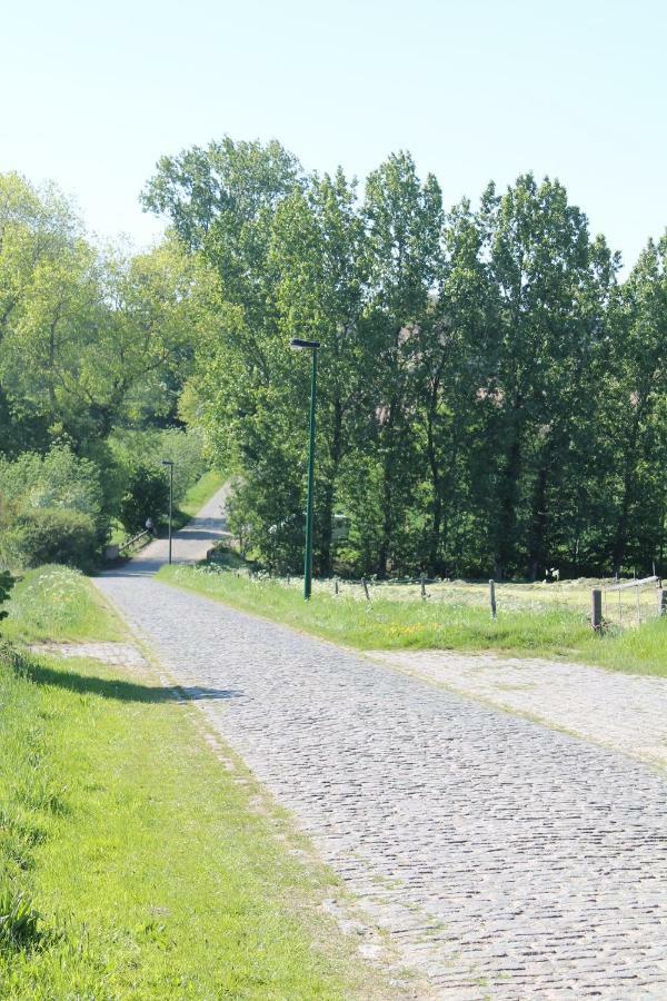 Vakantiewoning Leberg Brakel Buitenkant foto
